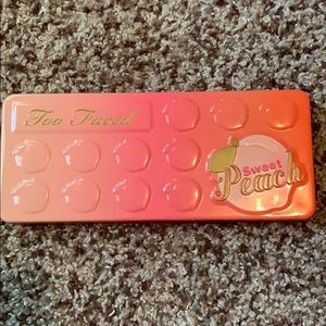 Too Faced sweet peach palette